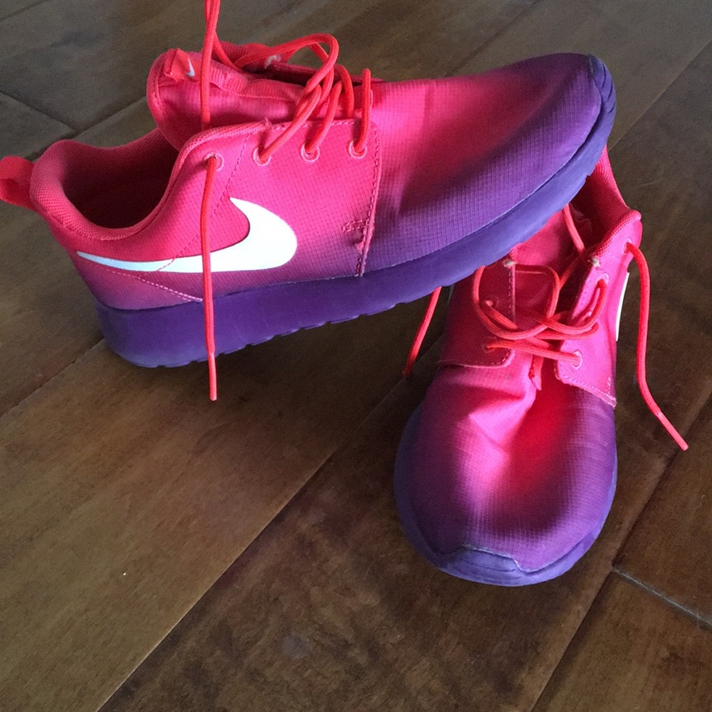 Nike roshes